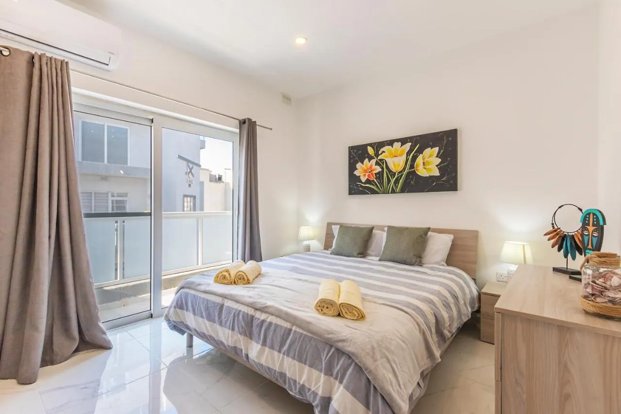 Ha2- Modern And Spacious 3 Bedroom Apartment San Gwann 0*,