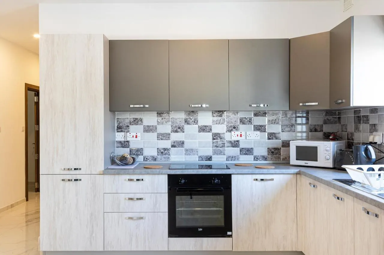 Ha2- Modern And Spacious 3 Bedroom Apartment San Gwann Malta