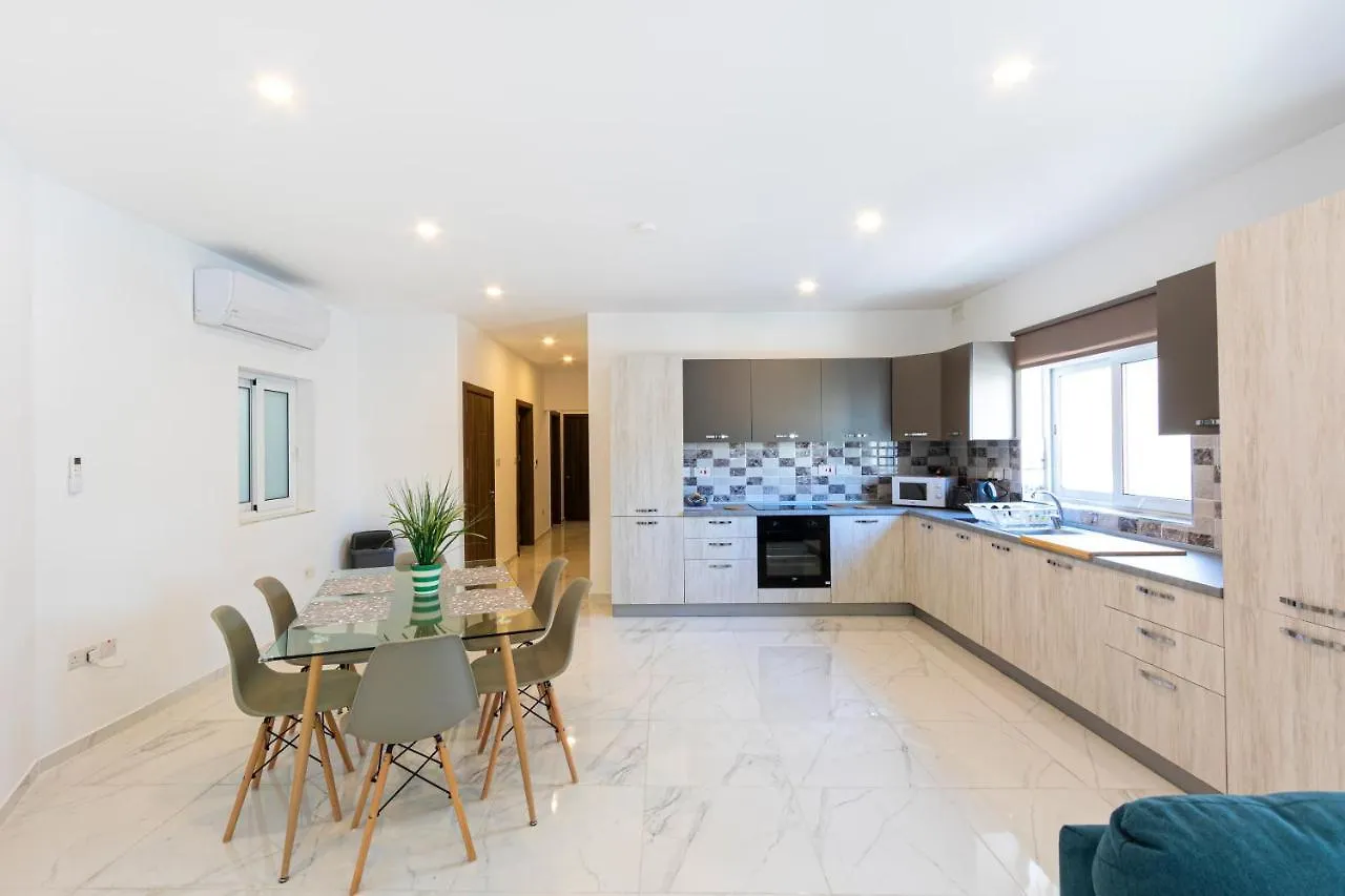 Ha2- Modern And Spacious 3 Bedroom Apartment San Gwann Malta